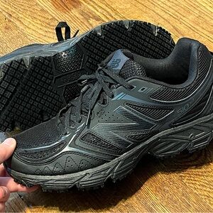 New Balance 510 slip resistant work shoes sz. 10.5